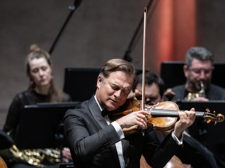 © Sebastian C Hoffmann