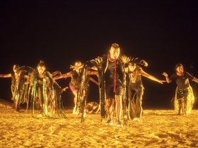 © Hubert Marz, DANZA Y FRONTERA