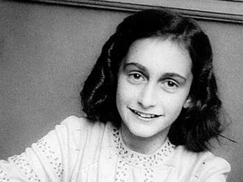 © Portrait Anne Frank