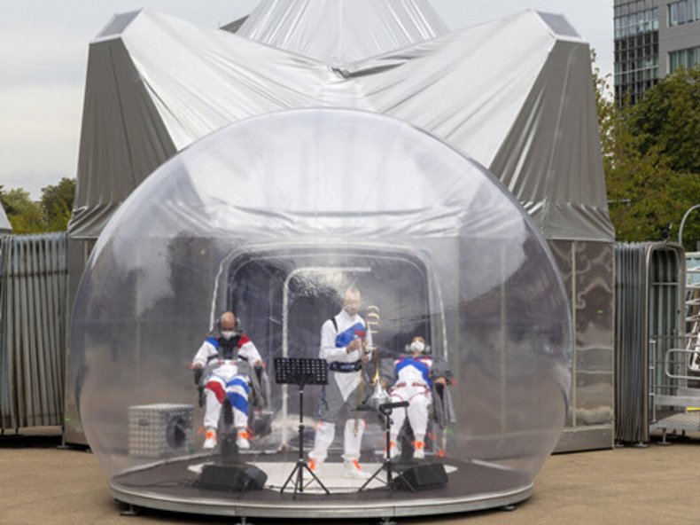 © Rainer Schlautmann, Opern-UFO