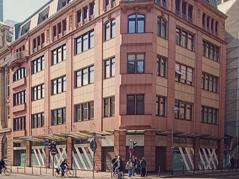 © NEUE KAISER